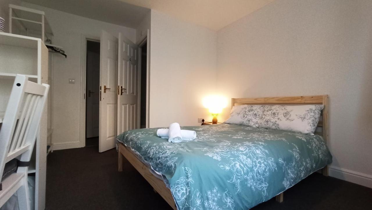 Bright, Chilled Ensuite Db Room In A Shared Flat! Londres Exterior foto