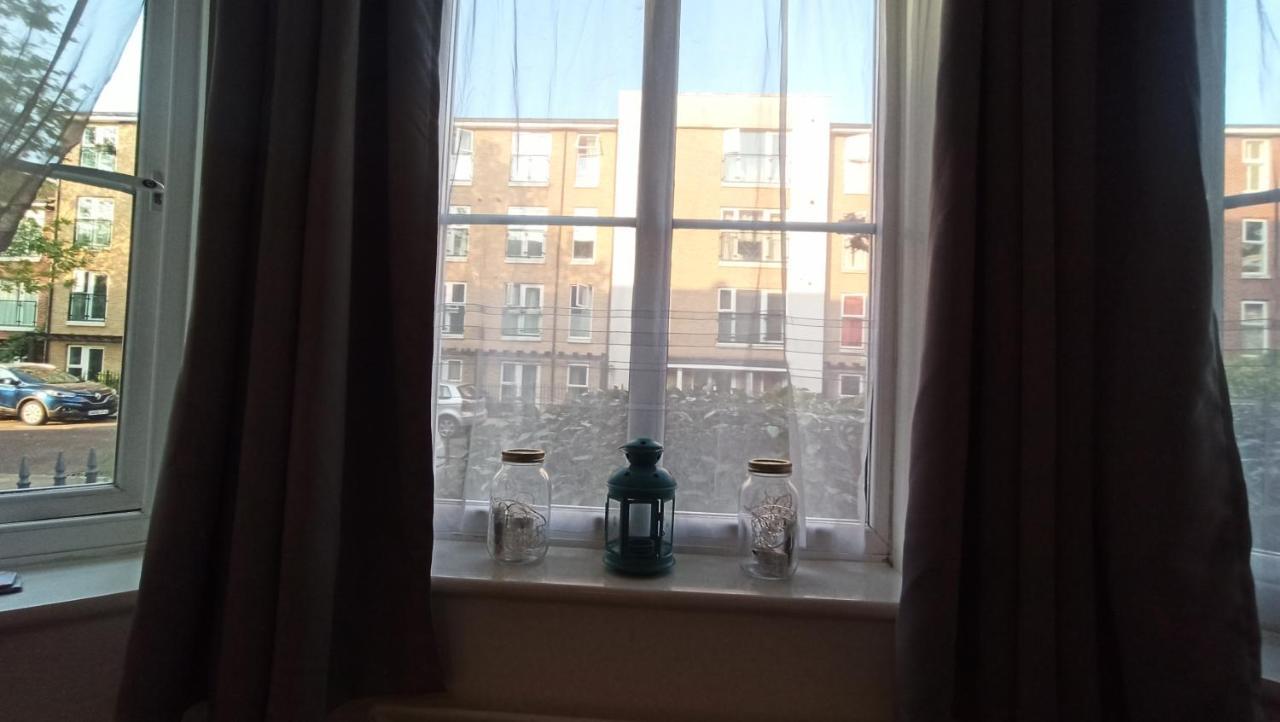 Bright, Chilled Ensuite Db Room In A Shared Flat! Londres Exterior foto